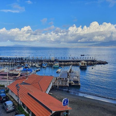 Il Borgo Antico Sorrento Sea View Apartman Kültér fotó