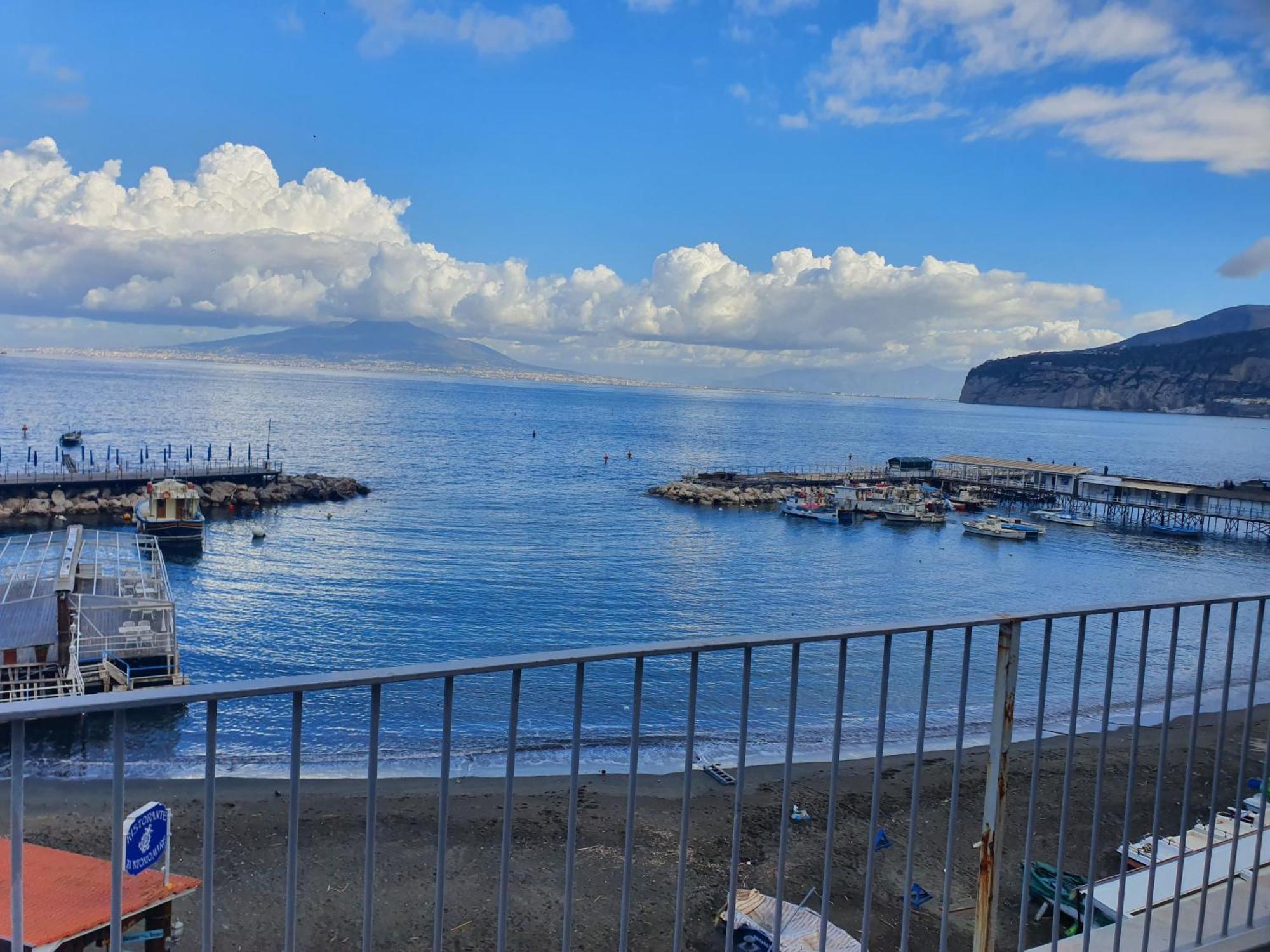 Il Borgo Antico Sorrento Sea View Apartman Kültér fotó