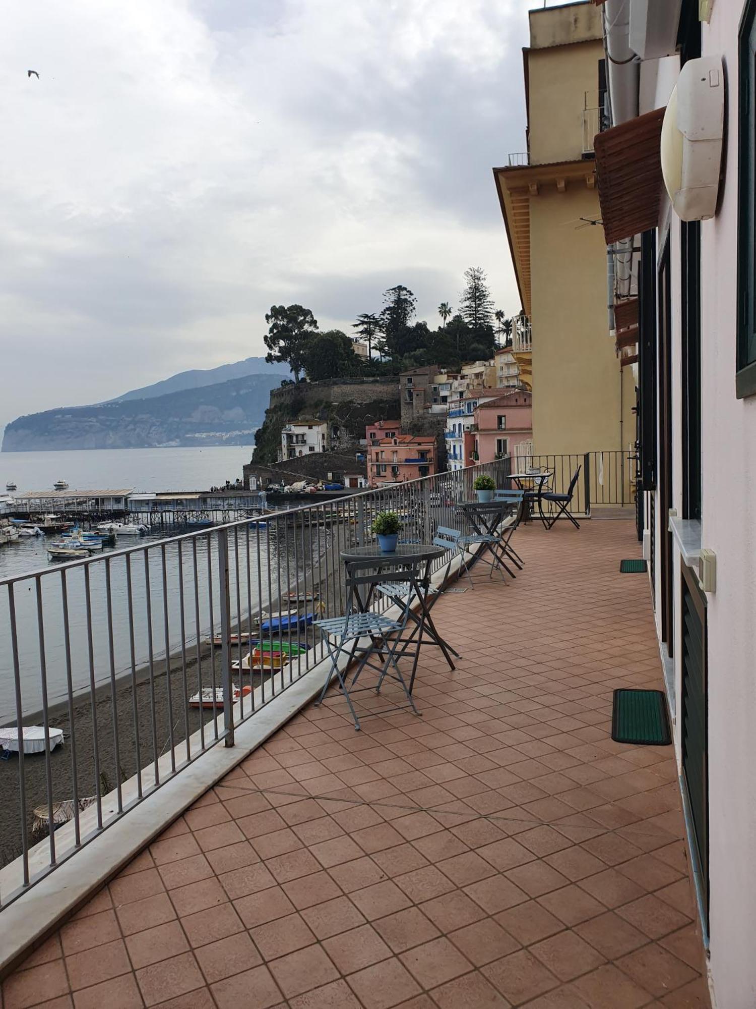 Il Borgo Antico Sorrento Sea View Apartman Kültér fotó