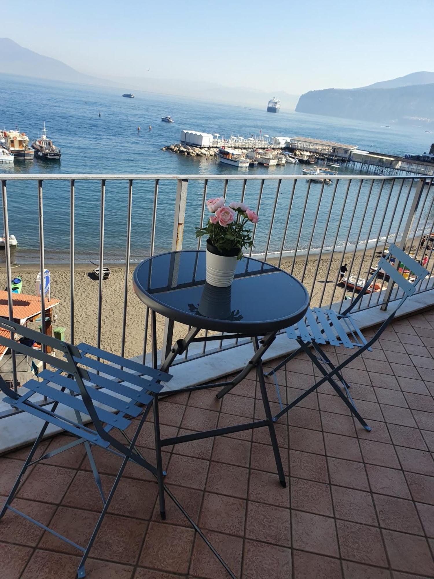 Il Borgo Antico Sorrento Sea View Apartman Kültér fotó