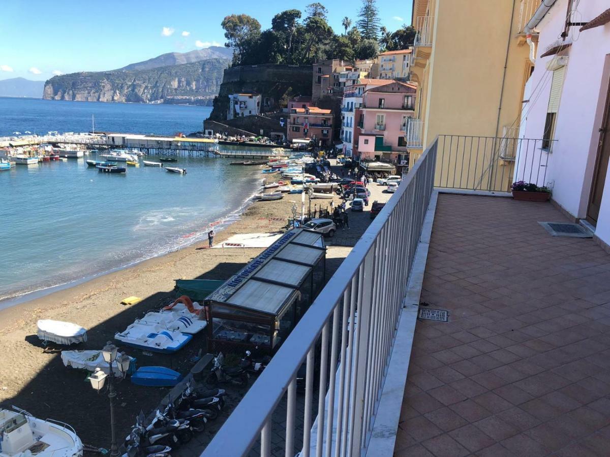 Il Borgo Antico Sorrento Sea View Apartman Kültér fotó