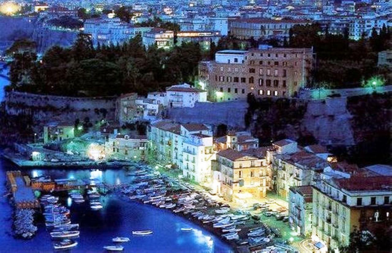 Il Borgo Antico Sorrento Sea View Apartman Kültér fotó